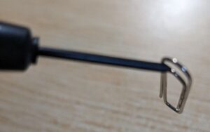 精密ドライバー単体でも先端に磁力がある